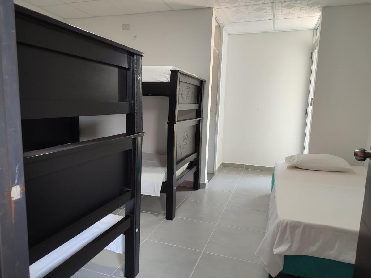 Proyecto Moonlight Apartment Villavieja Luaran gambar